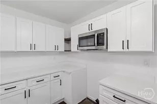 1306 E 54th St, Savannah, GA 31404 - Photo 9