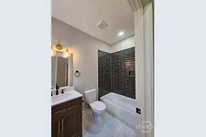 521 W 38th Street, Savannah, GA 31415 - Photo 33