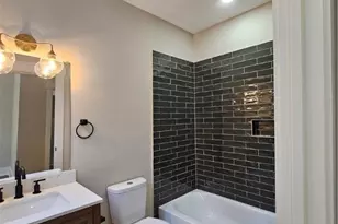 521 W 38th St, Savannah, GA 31415 - Photo 33