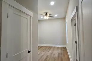 521 W 38th St, Savannah, GA 31415 - Photo 29