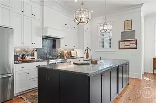 505 E Huntingdon St, Savannah, GA 31401 - Photo 9