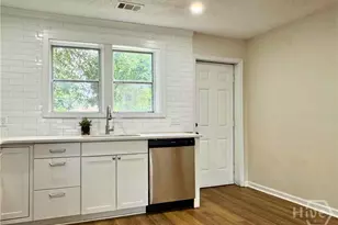 2032 Eppinger St, Savannah, GA 31415 - Photo 7
