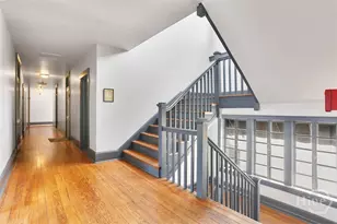 210 E State St, Savannah, GA 31401 - Photo 9