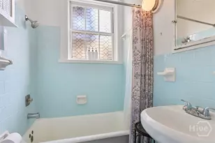 210 E State St, Savannah, GA 31401 - Photo 29