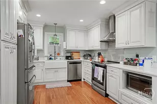 623 E 54th St, Savannah, GA 31405 - Photo 11
