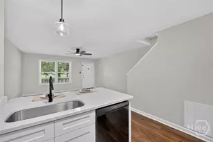 1516 E Henry St, Savannah, GA 31404 - Photo 13
