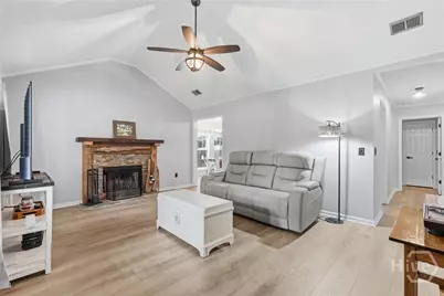 126 Holcomb Street, Savannah, GA 31406 - Photo 5