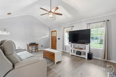 126 Holcomb Street, Savannah, GA 31406 - Photo 7