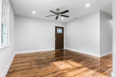 2102 Auburn Street, Savannah, GA 31404 - Photo 9