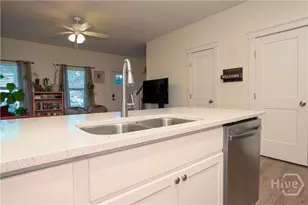 1602 Le Grand St, Savannah, GA 31401 - Photo 11