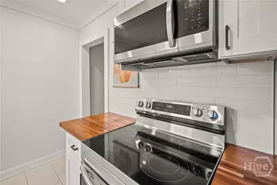 2332 E 41st Street, Savannah, GA 31404 - Photo 9