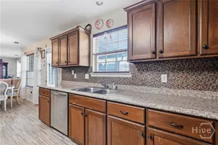 212 Manchester Ct, Midway, GA 31320 - Photo 15