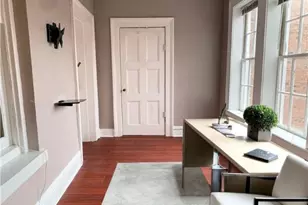 203 E York St, Savannah, GA 31401 - Photo 5