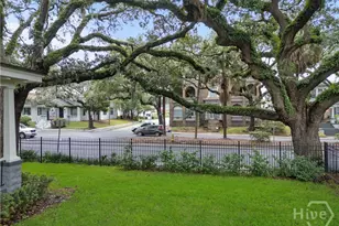 121 E Victory Dr, Savannah, GA 31405 - Photo 13