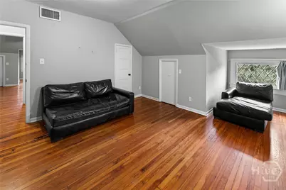 121 E Victory Drive, Savannah, GA 31405 - Photo 49