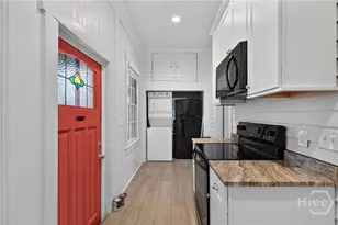 902 Barnard St, Savannah, GA 31401 - Photo 13