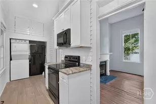 902 Barnard St, Savannah, GA 31401 - Photo 13