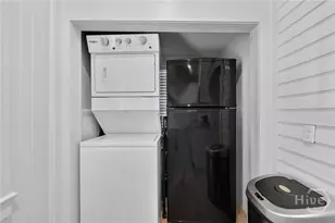 902 Barnard St, Savannah, GA 31401 - Photo 17