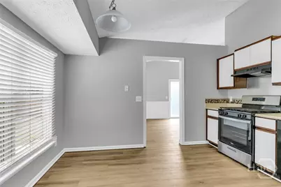 123 Peachtree Drive, Savannah, GA 31419 - Photo 9