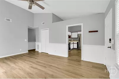 123 Peachtree Drive, Savannah, GA 31419 - Photo 7
