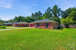1315 Loblolly Dr, Hinesville, GA 31313 - Photo 3