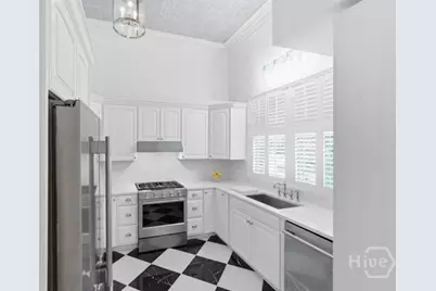 207 E Gwinnett Street, Savannah, GA 31401 - Photo 13