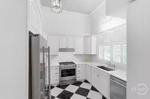 207 E Gwinnett St, Savannah, GA 31401 - Photo 13