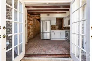 419 E Charlton St, Savannah, GA 31401 - Photo 9