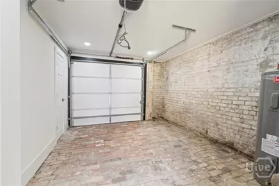 419 E Charlton Street, Savannah, GA 31401 - Photo 21