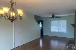 102 Stonebridge Ln, Savannah, GA 31410 - Photo 11