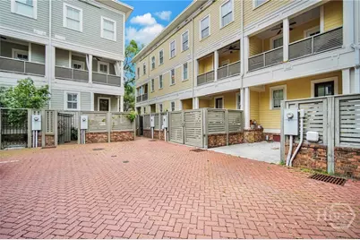 718 Tattnall Street, Savannah, GA 31401 - Photo 9