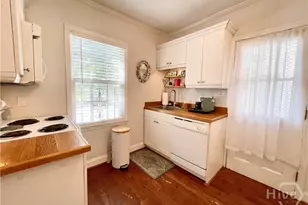 219 W Taylor St, Savannah, GA 31401 - Photo 3