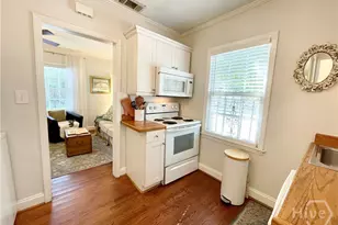 219 W Taylor St, Savannah, GA 31401 - Photo 9