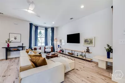 1135 E Park Avenue, Savannah, GA 31404 - Photo 3