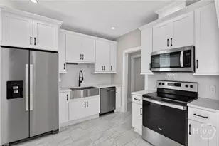 221 W Duffy St, Savannah, GA 31401 - Photo 15