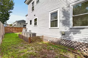 221 W Duffy St, Savannah, GA 31401 - Photo 37