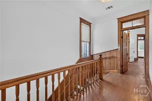 114 W Waldburg St, Savannah, GA 31401 - Photo 11