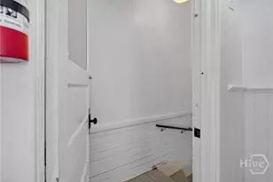 114 W Waldburg St, Savannah, GA 31401 - Photo 37