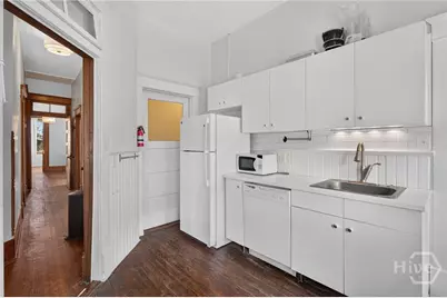 114 W Waldburg Street, Savannah, GA 31401 - Photo 25