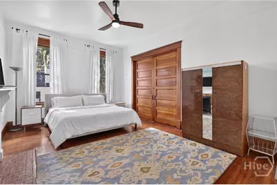 114 W Waldburg Street, Savannah, GA 31401 - Photo 19