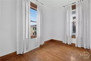 114 W Waldburg St, Savannah, GA 31401 - Photo 13