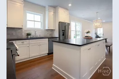 809 E 36th Street, Savannah, GA 31401 - Photo 21