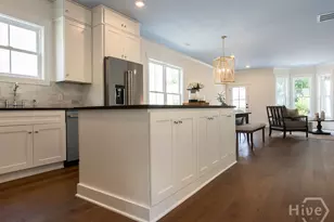 809 E 36th St, Savannah, GA 31401 - Photo 19