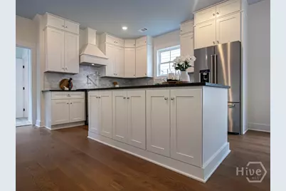 809 E 36th Street, Savannah, GA 31401 - Photo 17