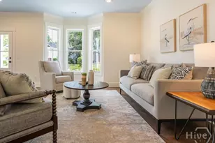 809 E 36th St, Savannah, GA 31401 - Photo 11