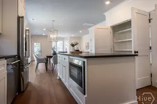 809 E 36th St, Savannah, GA 31401 - Photo 25