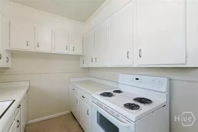 3801 Habersham Street, Savannah, GA 31405 - Photo 9