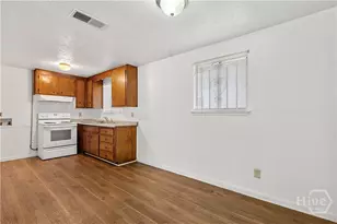 1135 Collins St, Savannah, GA 31404 - Photo 7