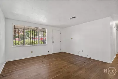 1135 Collins Street, Savannah, GA 31404 - Photo 5