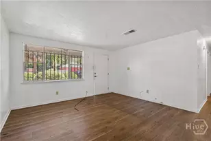 1135 Collins St, Savannah, GA 31404 - Photo 5